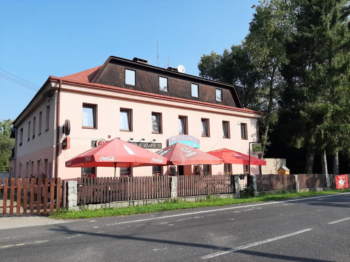 Penzion Restaurace Zatisi Rumburk Bagian luar foto